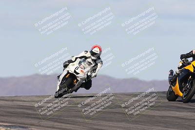 media/Nov-16-2025-Race Pace (Sun) [[8c5fa54630]]/Verified Riders/1-Turns 9 and 10 (925am)/